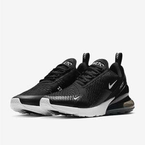 Never worn* Nike air max 270